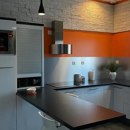 Lofts Emlavie - Locations Avec Privatifs - Futuroscope A 5 Mn - Arena Et Aquascope بيت للعطل *