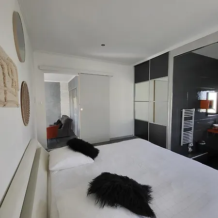 Emlavie - Maison Familiale Ou Loft - A 3km Futuroscope 沙斯讷伊迪普瓦图