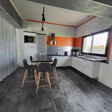 Сasa de vacaciones Emlavie - Maison Familiale Ou Loft - A 3km Futuroscope *