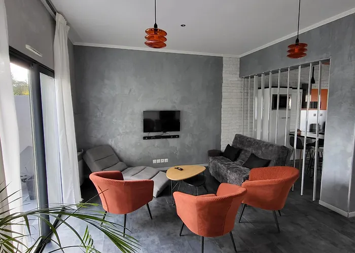 Emlavie - Maison Familiale Ou Loft - A 3km Futuroscope *